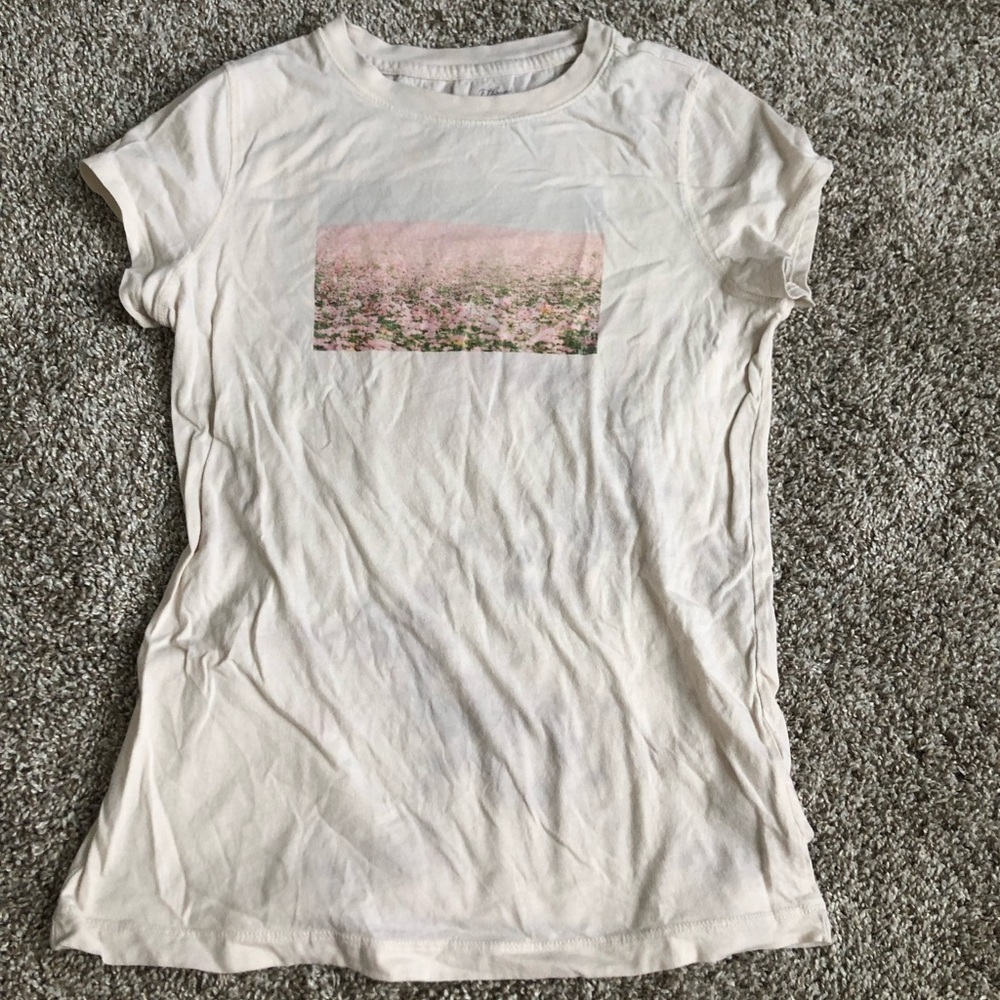 Universal Thread tee